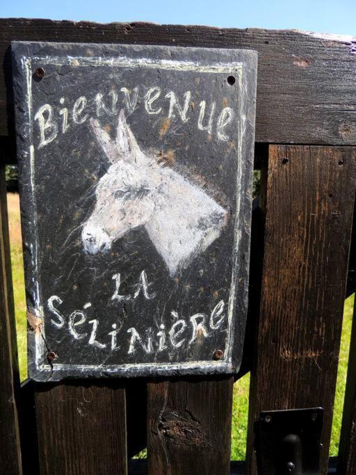 Bienvenue A La Seliniere ! Villa Champ-du-Boult Exteriör bild